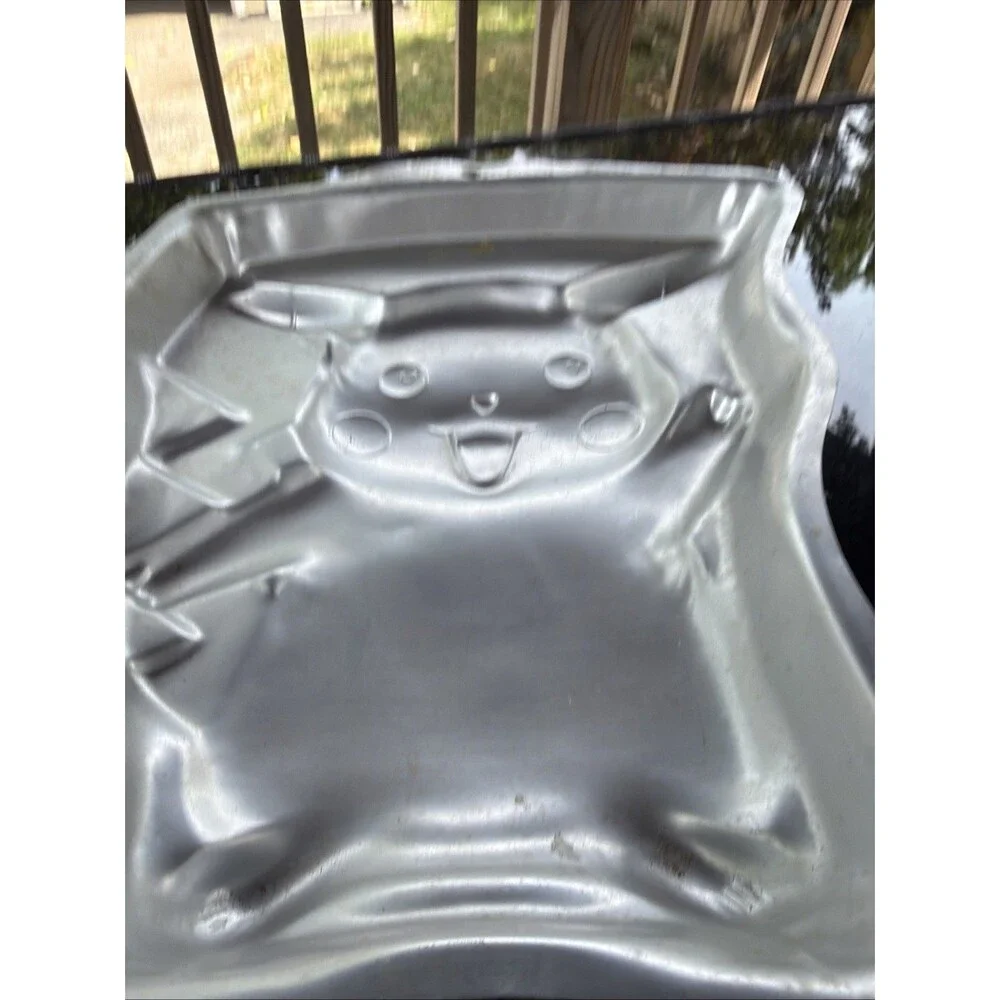 Vintage 1998 Wilton Pikachu Pokemon Cake Pan Mold 2105-37 Aluminum Character...